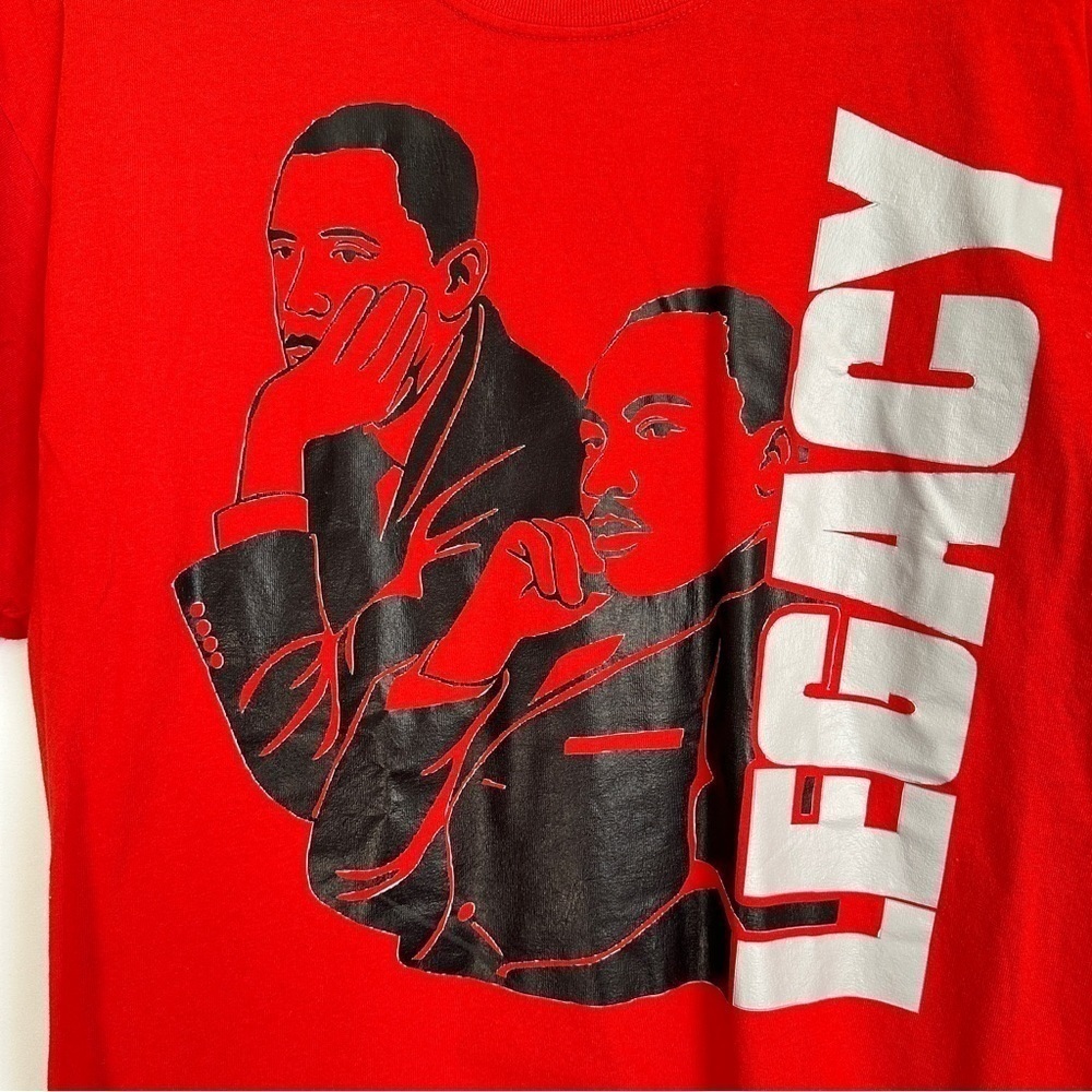 Men’s legacy tshirt in red color with MLK & obama print sz L - Picture 3 of 4